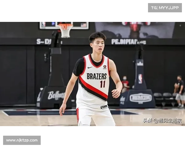 杨瀚森试训征服开拓者 主帅盛赞全场最佳 扣篮王之子无奈称难以招架 杨瀚森试训征服开拓者 主帅盛赞全场最佳 扣篮王之子无奈称难以招架